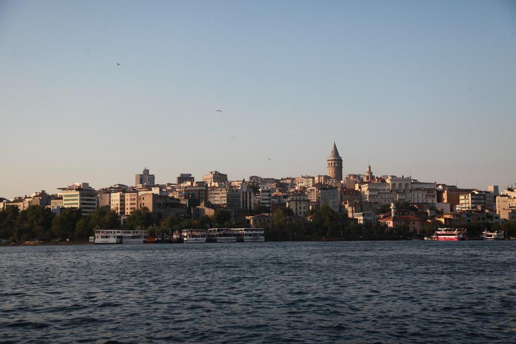 Goeruer Hotel Istambul Exterior foto